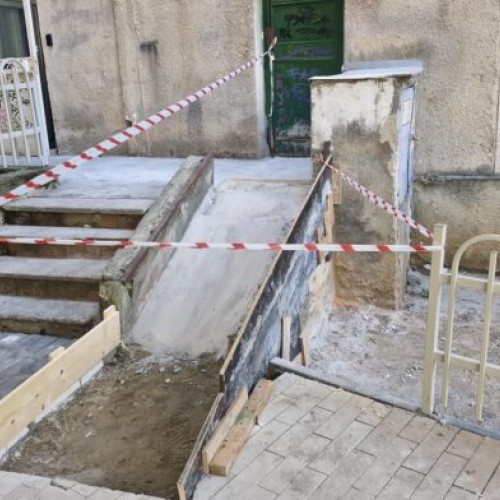 Infrastructură 5 finalizează rampe de acces pentru persoanele cu dizabilități