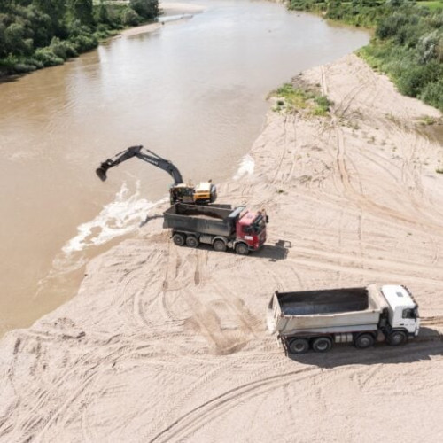 ABA Jiu sistează activitatea a opt operatori pentru concasare neautorizată