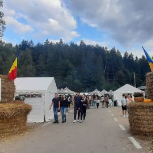 Festival folcloric la Întorsura Buzăului cu recitaluri și ansambluri tradiționale