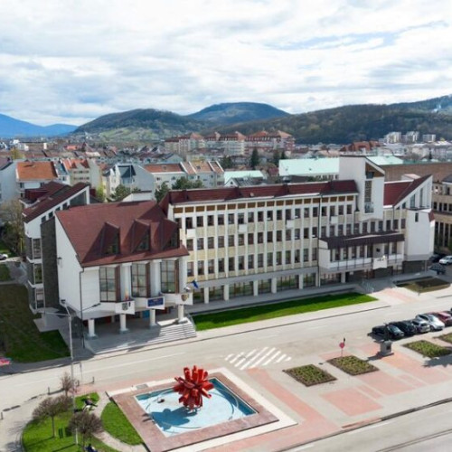 Primari și președinți de consilii județene au termen să corecteze datele