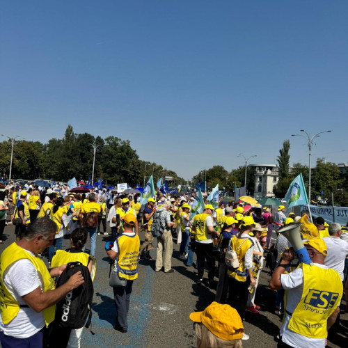 Profesori cer demisia ministrului Educației după protestele din București