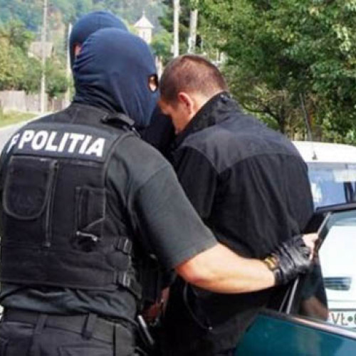 Bărbat din Buzău arestat preventiv în dosar de proxenetism cu foloase de peste un milion de lei