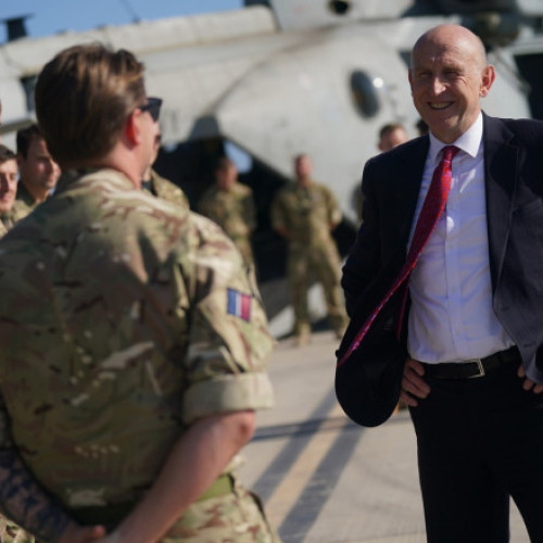 Secretarul britanic al Apărării vizitează Kiev