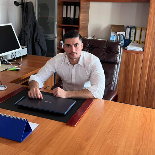 Toalete în curți de școli din Gorj: elevii învață în condiții insalubre