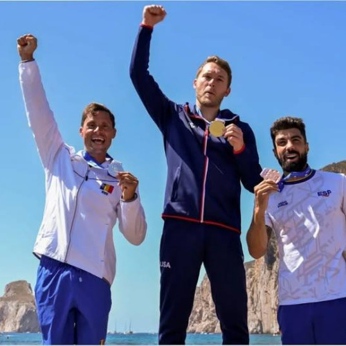 Performanță remarcabilă pentru un sportiv român în Cupa Mondială de sărituri în apă de la 27 m