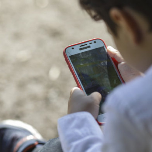 Războiul cognitiv: cum manipulează informațiile și de ce legea nu ține pasul