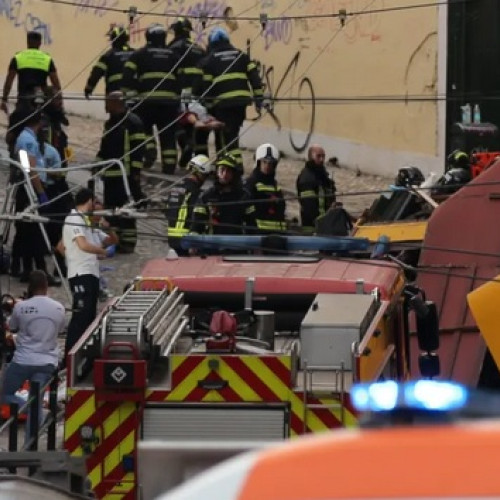 Portugalia intră în doliu național după deraiarea funicularului Gloria din Lisabona