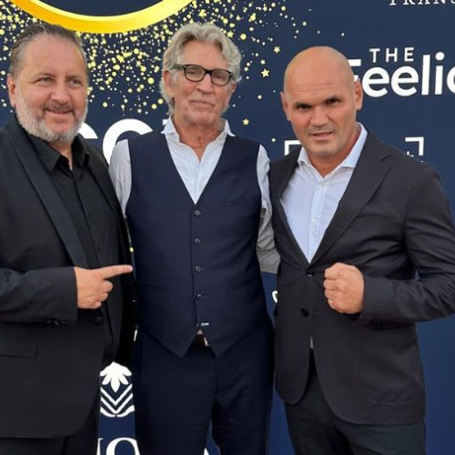Boxerul băcăuan Dragoș Dulhac întâlnește actorul Eric Roberts la un eveniment I Success