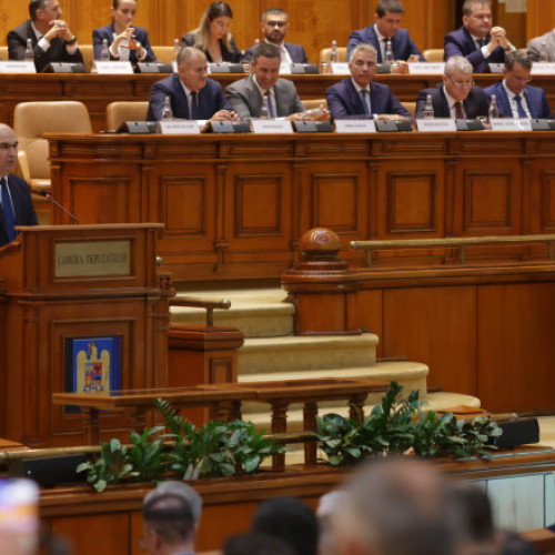 AUR depune patru moțiuni de cenzură împotriva guvernului condus de Ilie Bolojan în Parlament