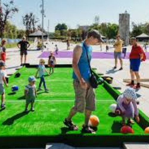 Galațiul găzduiește festivalul Urban Playfield în Grădina Publică