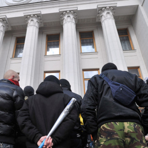 Tensiuni între agenţiile de aplicare a legii din Ucraina continuă în contextul reformelor