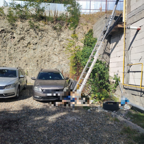 Bărbat în vârstă de 47 de ani a decedat după ce a căzut de la aproximativ 5 metri, în timpul serviciului