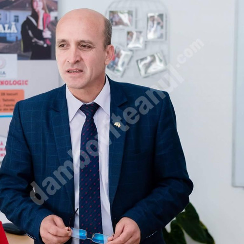 Peste 32.000 de elevi din Dâmbovița, beneficiari ai diferitelor tipuri de burse în domeniul educației