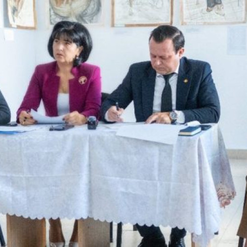 Şedinţa CDS de la Botoşani, tensionată dar axată pe colaborare pentru finanţare