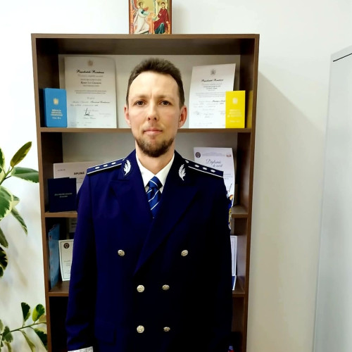 Noul șef al Poliției orașului Săveni este subcomisarul Constantin Roman