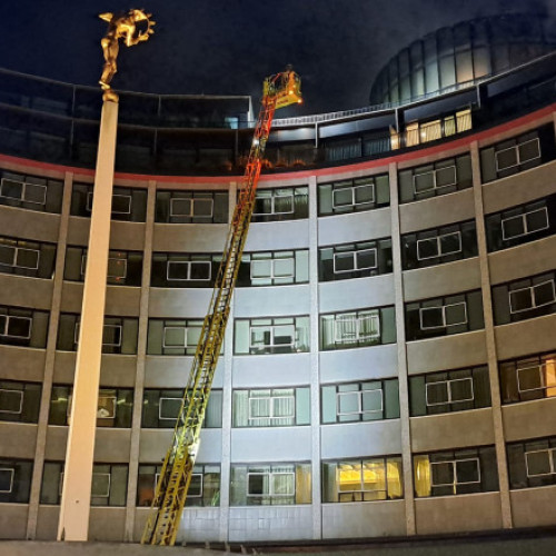 Incendiu într-o clădire de nouă etaje din Londra, în cartierul White City