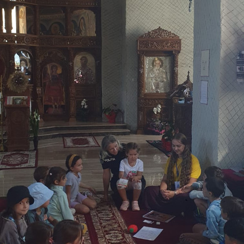 Poliția participă la taberele din Pridvorul Satului pentru siguranța copiilor