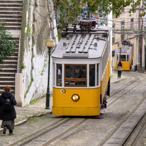 Raport preliminar privind accidentul funicularului din Lisabona