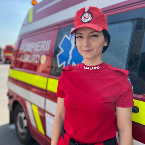 Paramedicul Mădălina Căliman intervine rapid la coliziune în Mureș