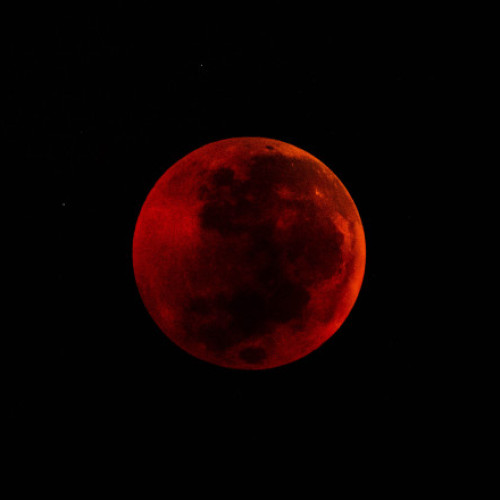 Eclipsă totală de Lună: Luna sângerie, vizibilă în noaptea de 7 spre 8 septembrie