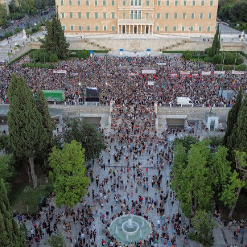 Violențe pe străzile Atenei în urma protestelor anti-guvernamentale