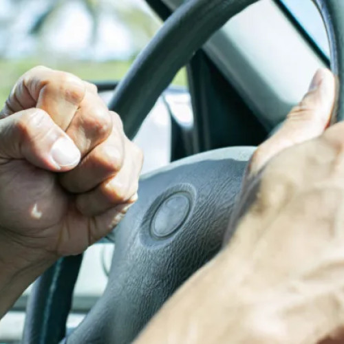 Strada Ciocârliei din Cluj-Napoca, claxoanele și blocajele creează tensiune în cartier