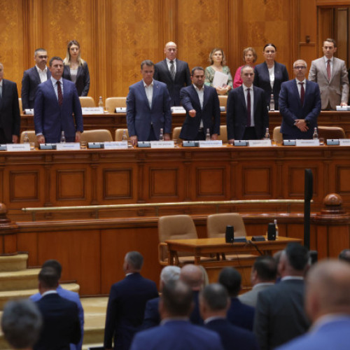 Moțiuni de cenzură respinse în Parlament; opoziția nu a reușit să întrerupă guvernul