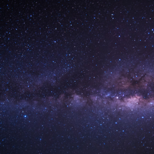 Studiu internațional: stelele hiperveloce pot atinge viteze incredibile prin detonații duble