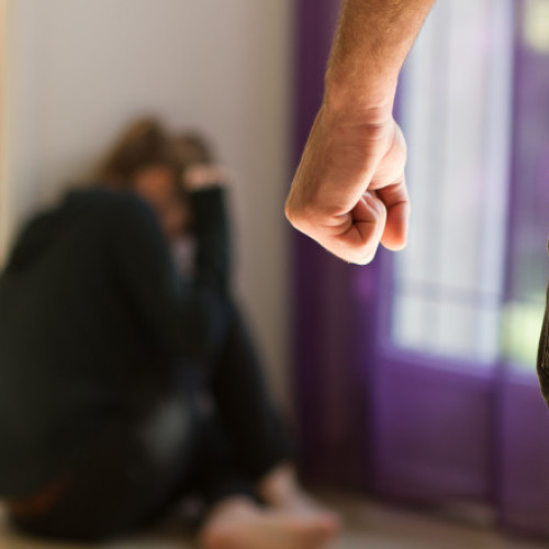 Parlamentul înființează comisie specială comună parlamentară „România fără violenţă domestică”