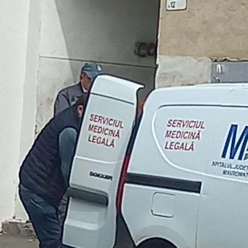 Bărbat de 73 de ani găsit decedat într-un apartament din Botoșani; poliție deschide anchetă pentru ucidere din culpă