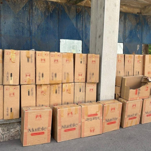 Control la frontiera Negru Vodă: țigarete de contrabandă ascunse într-un camion înmatriculat în Moldova