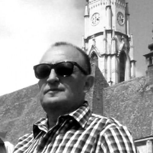 Petrică Șovăială, dirijor și profesor de muzică din Galați, a decedat, anunțul fiind făcut de Serviciul „Referințe” al Bibliotecii "V.A. Urechia"