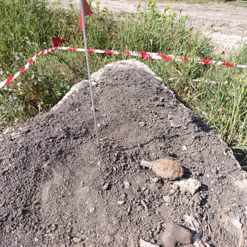 Pirotehnicieni ISU Botoșani intervin în Drăgușeni pentru muniție rămasă neexplodată