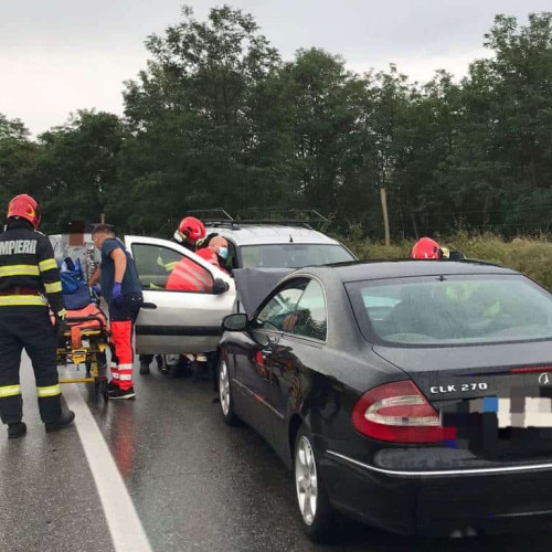 Accident rutier pe DJ 107 lângă Hăpria spre Berghin, două vehicule implicate