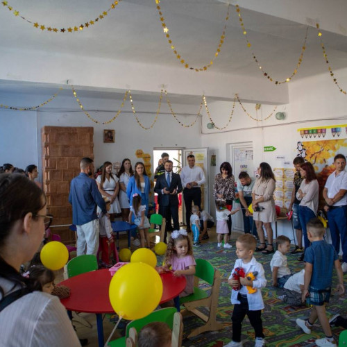 Emoții și investiții în învățământul din Aninoasa la început de an școlar