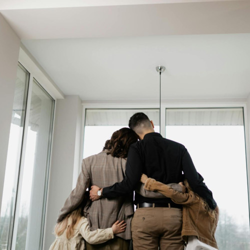 Confortul casei în prim-plan: ventilatorul de tip turn, o alegere modernă pentru aer proaspăt