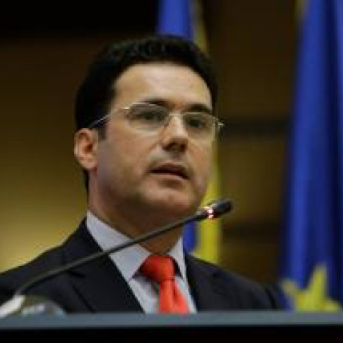 Rectorul SNSPA cere blocarea banilor pentru partide si politicieni care tradeaza tara