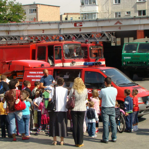 ISU Neamț organizează activități pentru Ziua pompierilor din România