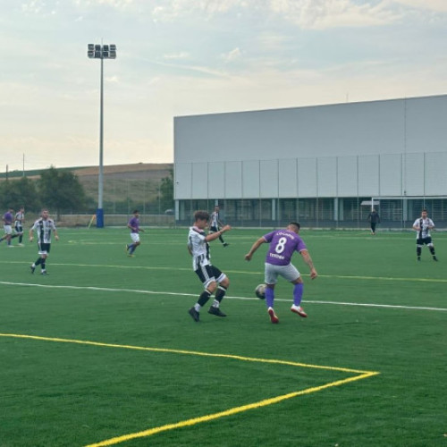 Fotbal în Liga a V-a: patru echipe conduc după două runde disputate