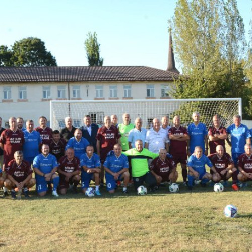 Mizil readuce în atenție tradiția fotbalului cu un meci de old-boys