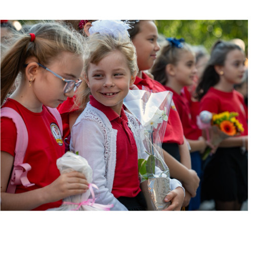 Deschidere festivă la începutul anului școlar: îndemnuri pentru elevi, părinți și cadrele didactice