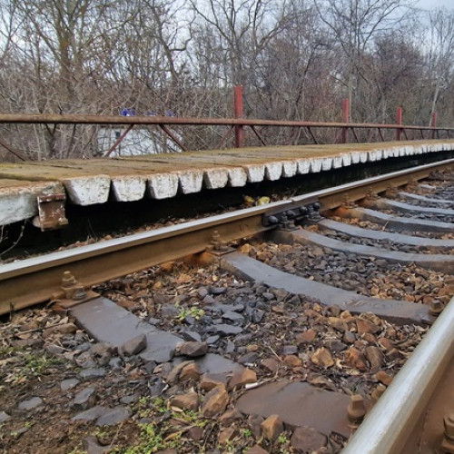 Demolarea peroanelor și licitația pentru transport rutier, în contextul circulației feroviare