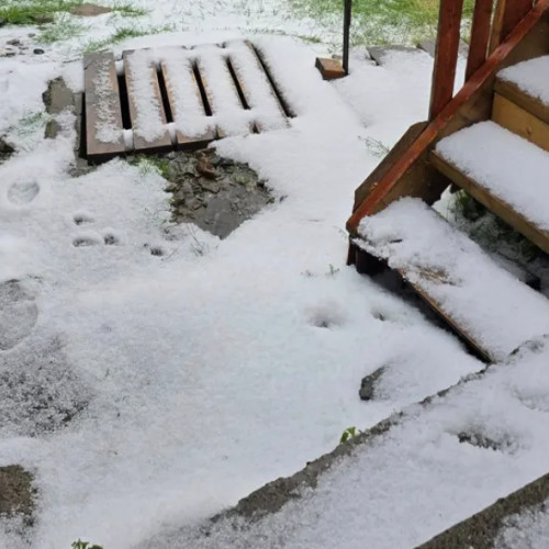 Ploaie cu grindină la Vlădeasa