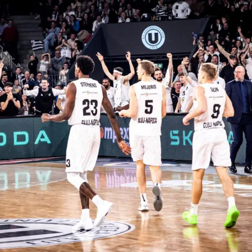 U-Banca Transilvania Cluj învinge AEK Atena în presezon, în turneul Nurvil Autumn Cup