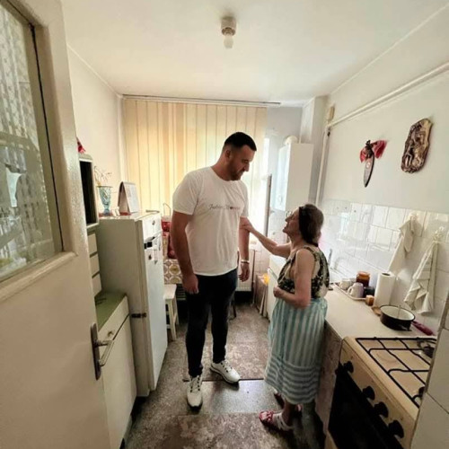 Moreni avansează cu proiect de îngrijire la domiciliu pentru vârstnici