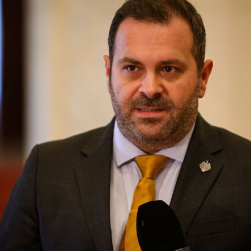 USR acuză vechile partide că blochează audierii în comisia de buget