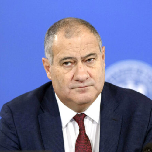 Guvernul pregătește reduceri în administrația locală fără concedieri masive