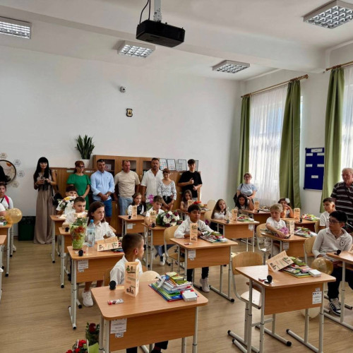 La Răzvad, începutul anului școlar cu săli moderne și sprijin pentru educație