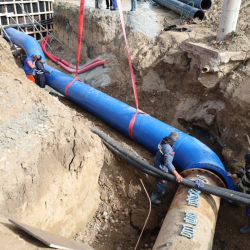 Furnizarea apei întreruptă în Cernavodă după avaria de pe conducta de 500 mm