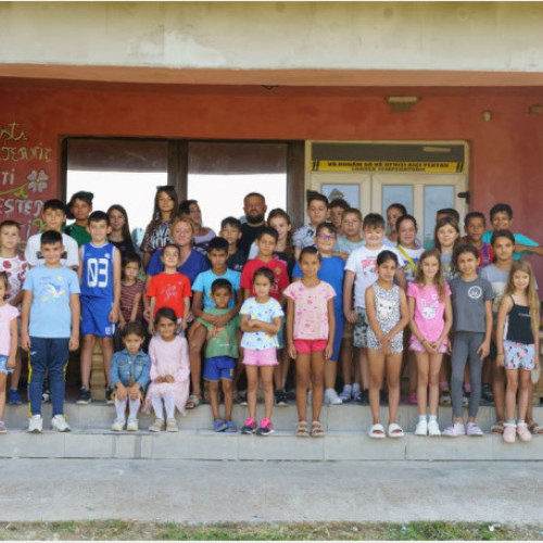 Școli de vară STEAM în Bihor aduc 120 de copii în contact cu știința